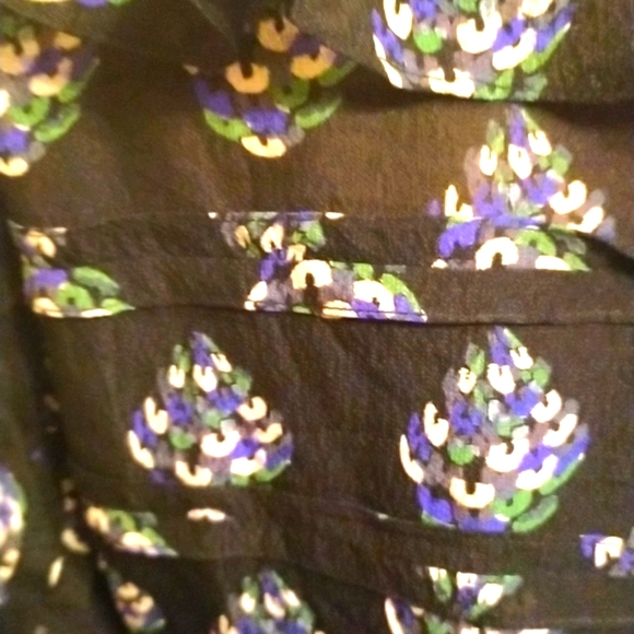- 🌺Gorgeous silk DVF black shift dress with beautiful ruffle detailing Sz2 - Picture 7 of 9